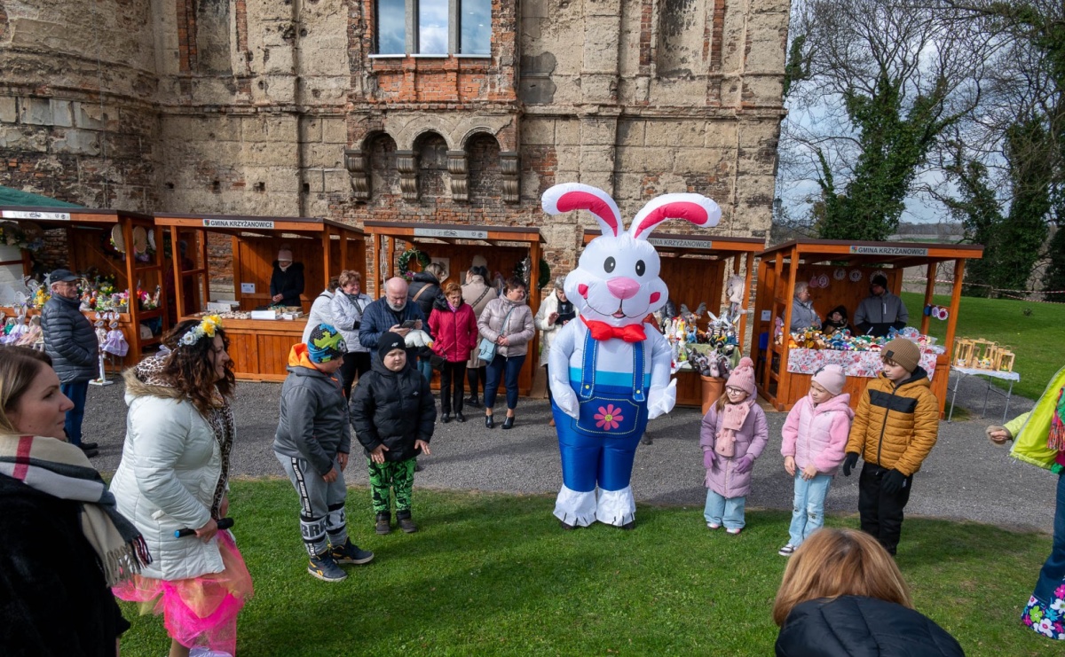Kiermasz Wielkanocny w niezwykłej scenerii tworkowskiego zamku [FOTO i WIDEO] - Serwis informacyjny z Raciborza - naszraciborz.pl