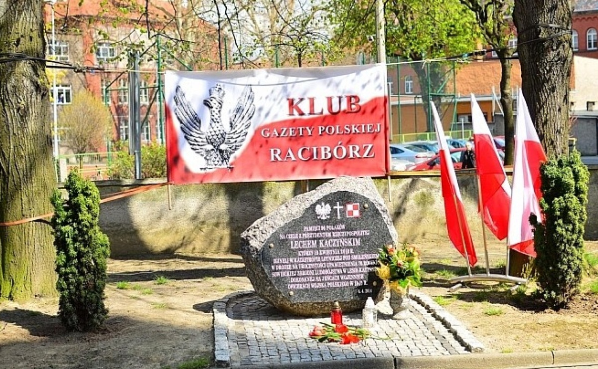 Raciborskie obchody 15. rocznicy katastrofy smoleńskiej - Serwis informacyjny z Raciborza - naszraciborz.pl