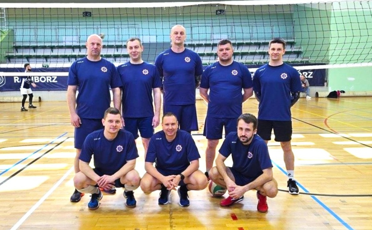 Siatkarska rywalizacja o puchar komendanta Straży Granicznej - Serwis informacyjny z Raciborza - naszraciborz.pl