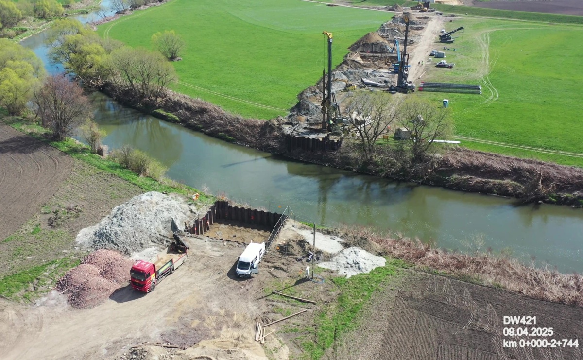 Nowy most na Odrze coraz bliżej. Inwestycja za ponad 300 milionów złotych połączy gminy Nędza i Rudnik [ZDJĘCIA Z PLACU BUDOWY, MAPA] - Serwis informacyjny z Raciborza - naszraciborz.pl