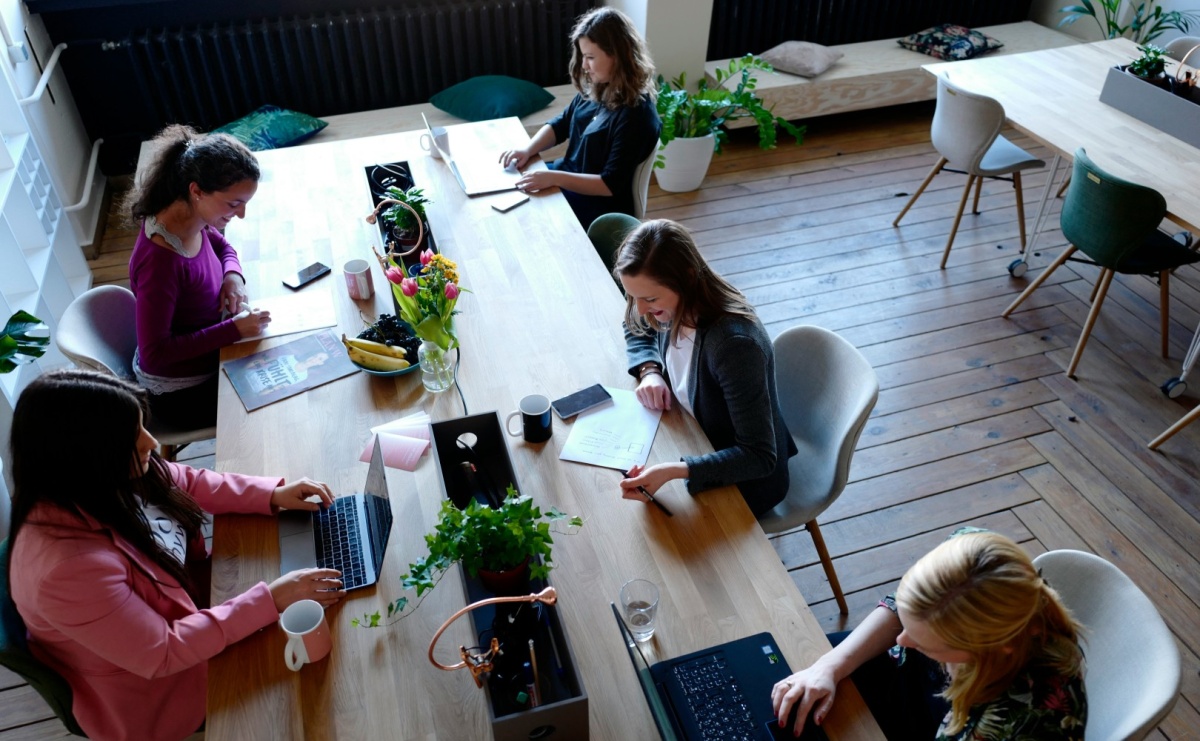 Rozwój kompetencji kobiet – jak budować pewność siebie i pozycję zawodową - Serwis informacyjny z Raciborza - naszraciborz.pl