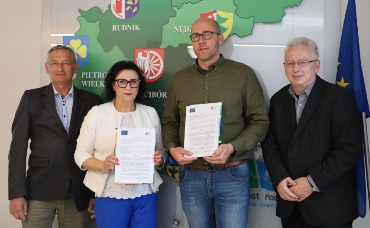 Umowy na scalanie gruntów w Gminie Pietrowice Wielkie i Krzyżanowice podpisane - Serwis informacyjny z Raciborza - naszraciborz.pl