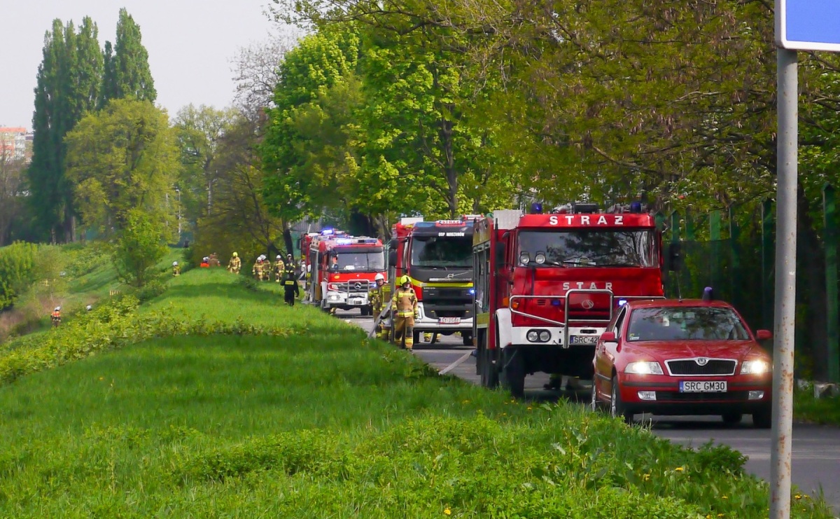 Ćwiczenia strażackiej kompanii odwodowej w Raciborzu: działania na terenie Tokai Cobex - Serwis informacyjny z Raciborza - naszraciborz.pl