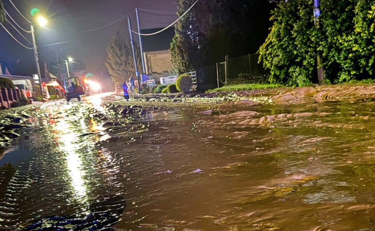 Błoto, pożar i osoba w potrzebie - raport 998 za minioną dobę - Serwis informacyjny z Raciborza - naszraciborz.pl