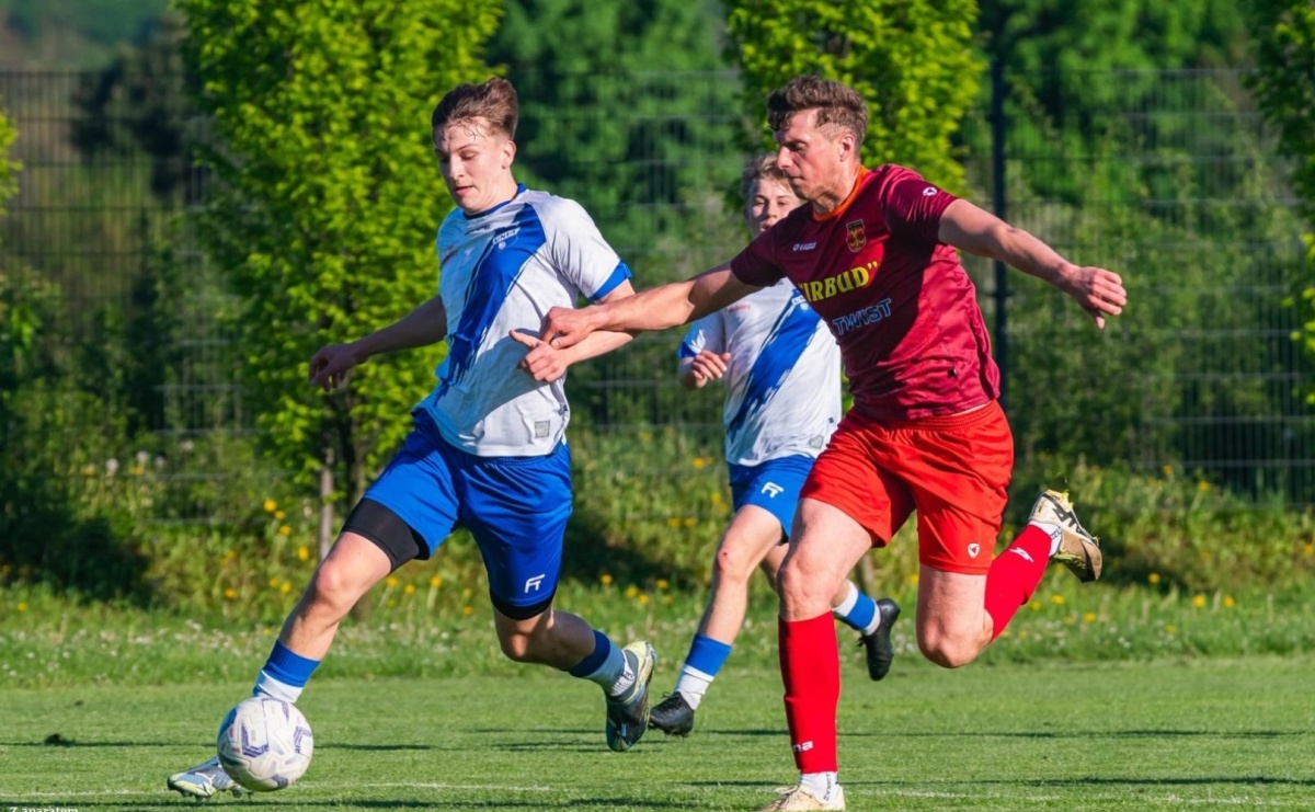 Osiem do zera! Unia Racibórz żegna z Czernicy outsidera [FOTO] - Serwis informacyjny z Raciborza - naszraciborz.pl