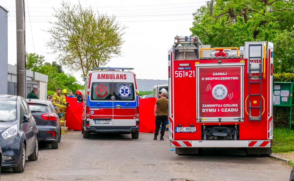 Groźny wypadek przy ulicy Opawskiej w Raciborzu. Mężczyzna porażony prądem – interweniował śmigłowiec LPR - Serwis informacyjny z Raciborza - naszraciborz.pl
