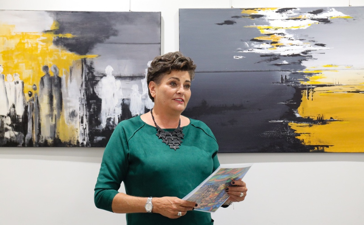 W ramach i bez ram – wernisaż Anny Żychskiej w bibliotece - Serwis informacyjny z Raciborza - naszraciborz.pl