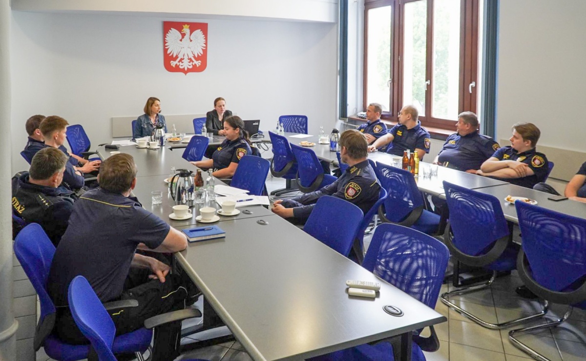 Strażnicy miejscy szkolili się w zakresie uchwały antysmogowej - Serwis informacyjny z Raciborza - naszraciborz.pl