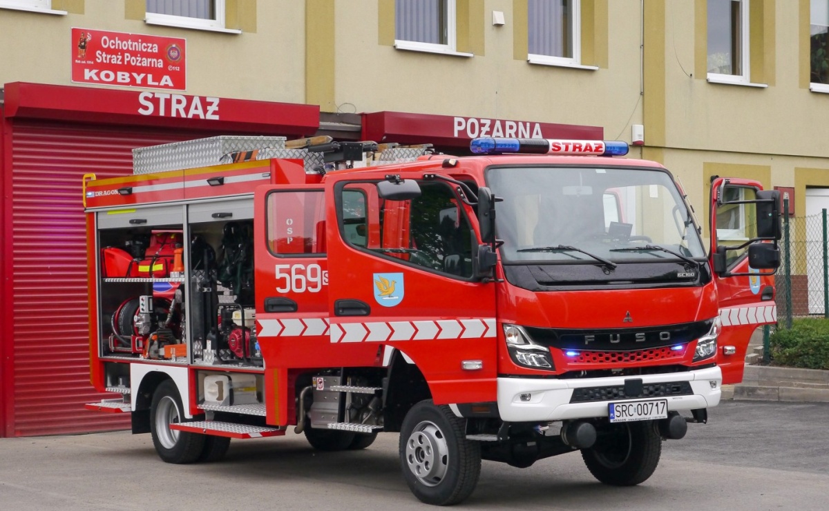 OSP Kobyla z nowym wozem strażackim - Serwis informacyjny z Raciborza - naszraciborz.pl