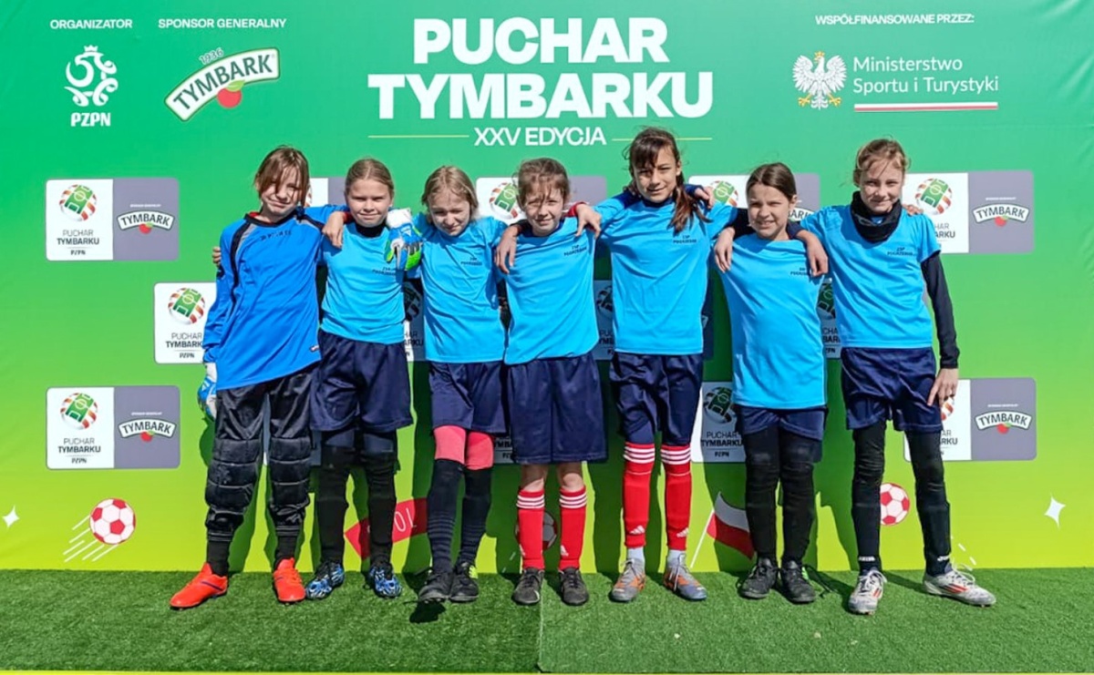 Srebrny sukces zawodniczek z Pogrzebienia w Finale Wojewódzkim Pucharu Tymbarku - Serwis informacyjny z Raciborza - naszraciborz.pl