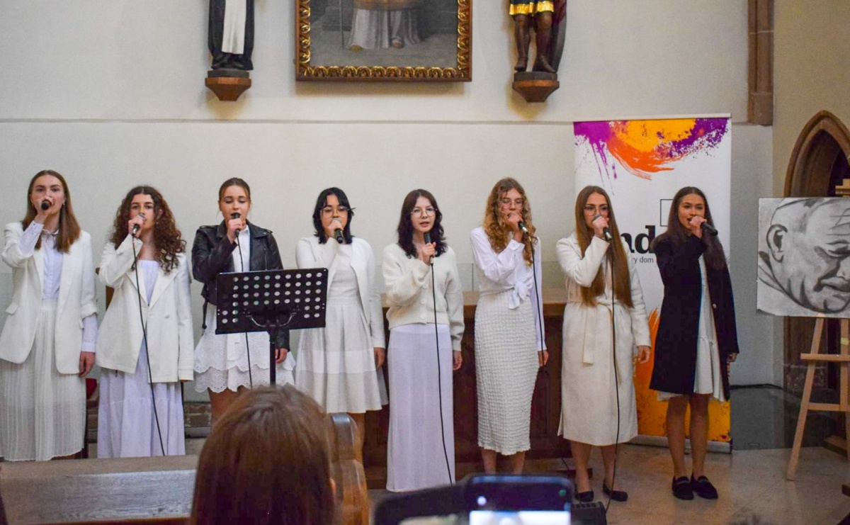 Urodzinowy koncert dla papieża Polaka Jana Pawła II w kaplicy zamkowej - Serwis informacyjny z Raciborza - naszraciborz.pl