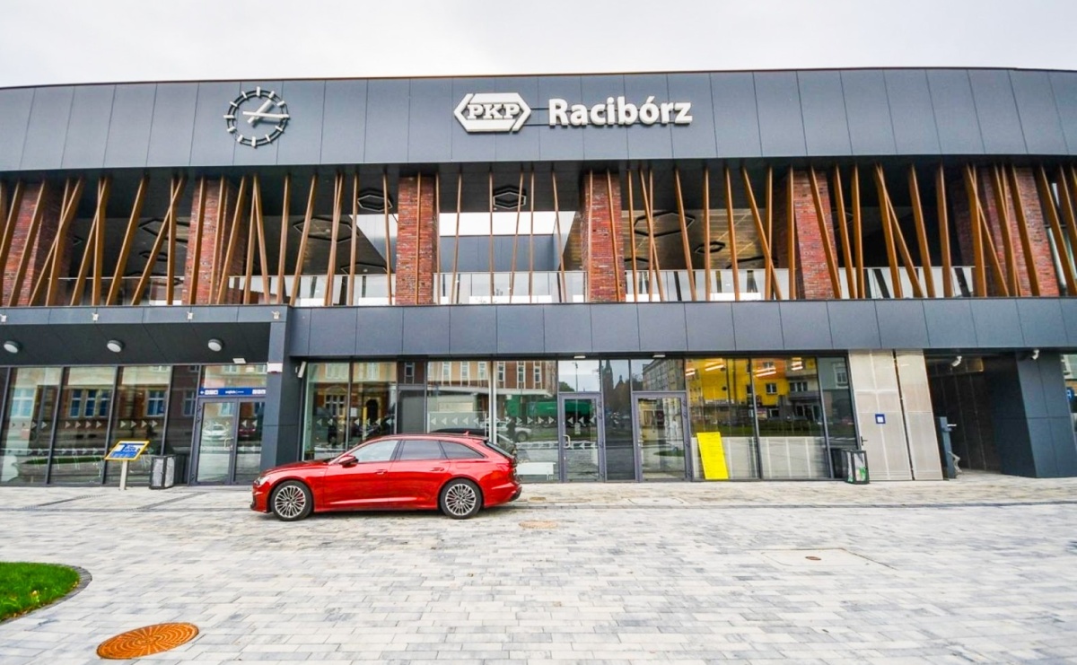 Zatoczka przy dworcu PKP i niższy krawężnik? Radny interweniuje, miasto reaguje - Serwis informacyjny z Raciborza - naszraciborz.pl