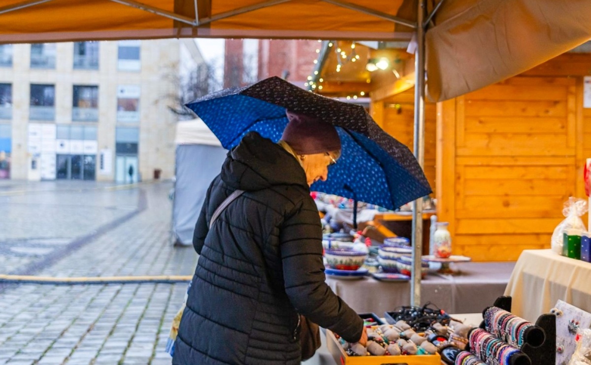 Kable na rynku w Raciborzu: Prezydent odpowiada na prośby o zmianę infrastruktury - Serwis informacyjny z Raciborza - naszraciborz.pl