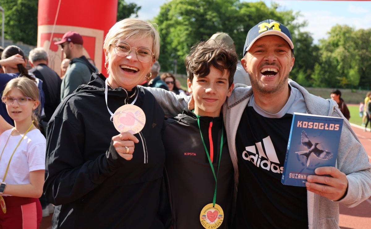 III Bieg z Książką - czytelnicy biblioteki pobiegli dla Liwii - Serwis informacyjny z Raciborza - naszraciborz.pl