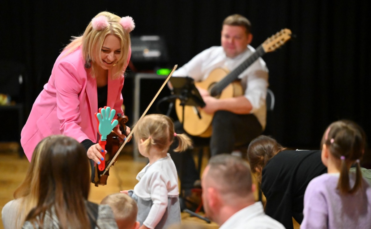 Maluchy w krainie dźwięku i śpiewające koźlątka – muzyczna przygoda w RCK - Serwis informacyjny z Raciborza - naszraciborz.pl