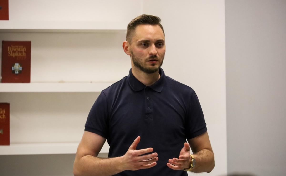 Spotkanie z Mateuszem Paszendą w bibliotece - Serwis informacyjny z Raciborza - naszraciborz.pl