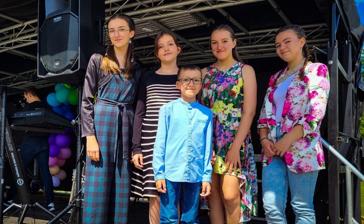 Rodzinny festyn w Siedliskach: święto dzieci i mam pełne radości - Serwis informacyjny z Raciborza - naszraciborz.pl