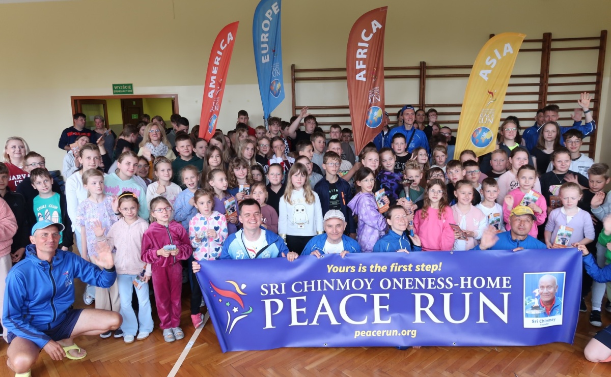 Pochodnia Pokoju w Raciborzu – wyjątkowe wydarzenie w Zespole Szkolno-Przedszkolnym nr 4 - Serwis informacyjny z Raciborza - naszraciborz.pl