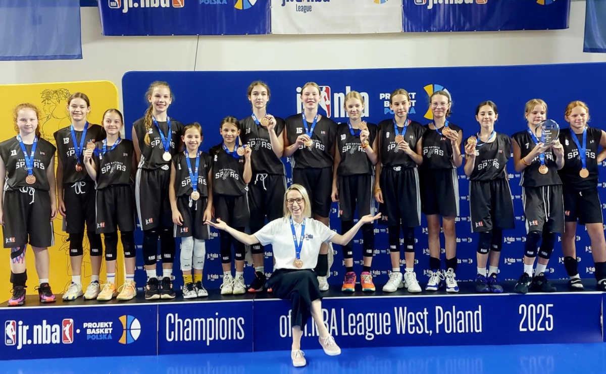 Historyczny sukces zawodniczek MiniBasketball Racibórz - Serwis informacyjny z Raciborza - naszraciborz.pl