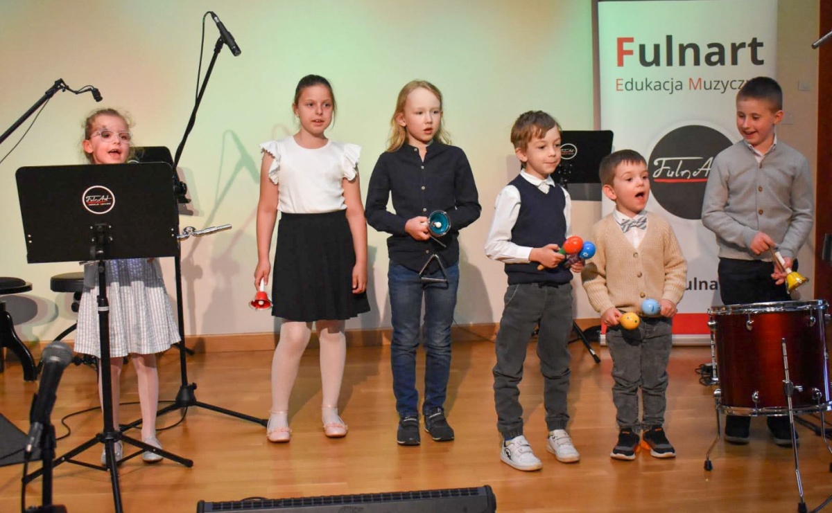 Muzyczny wieczór pełen wzruszeń, czyli Koncert z okazji Dnia Matki na Zamku Piastowskim - Serwis informacyjny z Raciborza - naszraciborz.pl