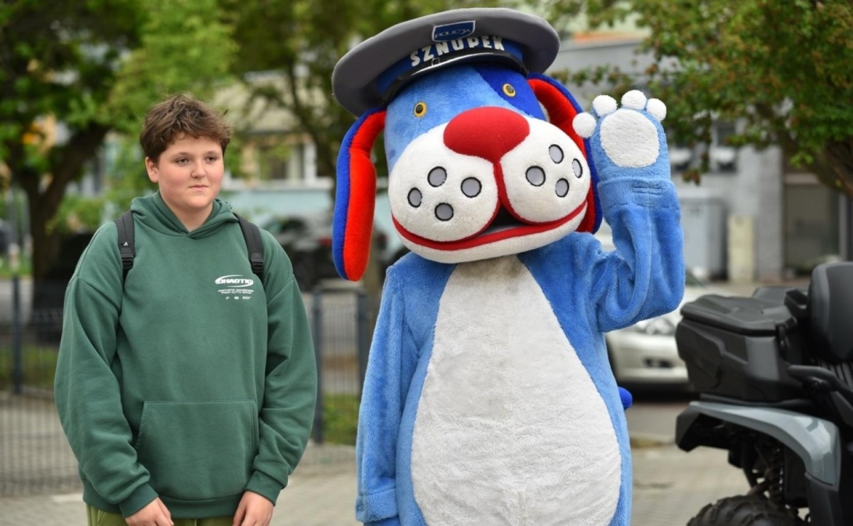 Raciborscy policjanci na festynie w Państwowej Szkole Muzycznej - Serwis informacyjny z Raciborza - naszraciborz.pl