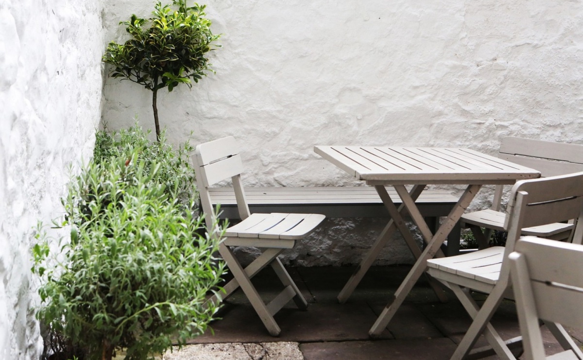 Jak meble ogrodowe wpływają na funkcjonalność Twojego ogrodu? - Serwis informacyjny z Raciborza - naszraciborz.pl