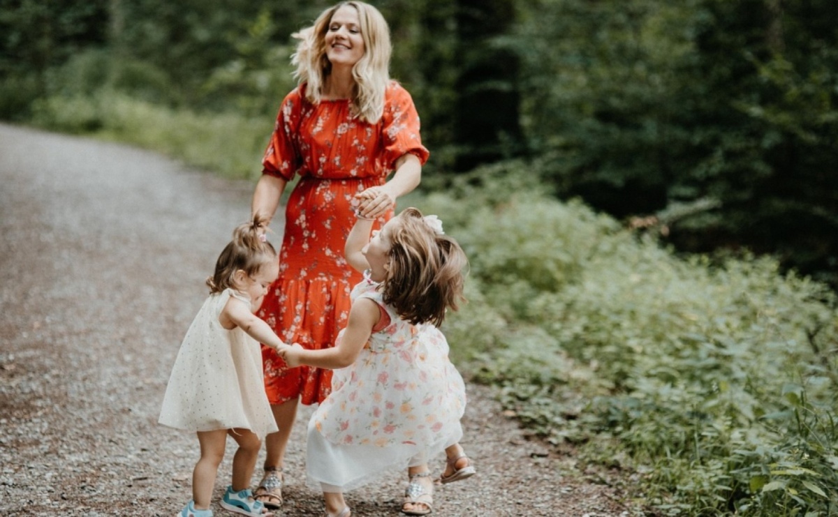 Pierwsze wypłaty 800 plus na nowy okres już na kontach rodziców - Serwis informacyjny z Raciborza - naszraciborz.pl