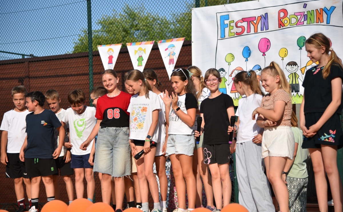 Festyn szkolny przyciągnął tłumy do SP 15 [FOTO i WIDEO] - Serwis informacyjny z Raciborza - naszraciborz.pl