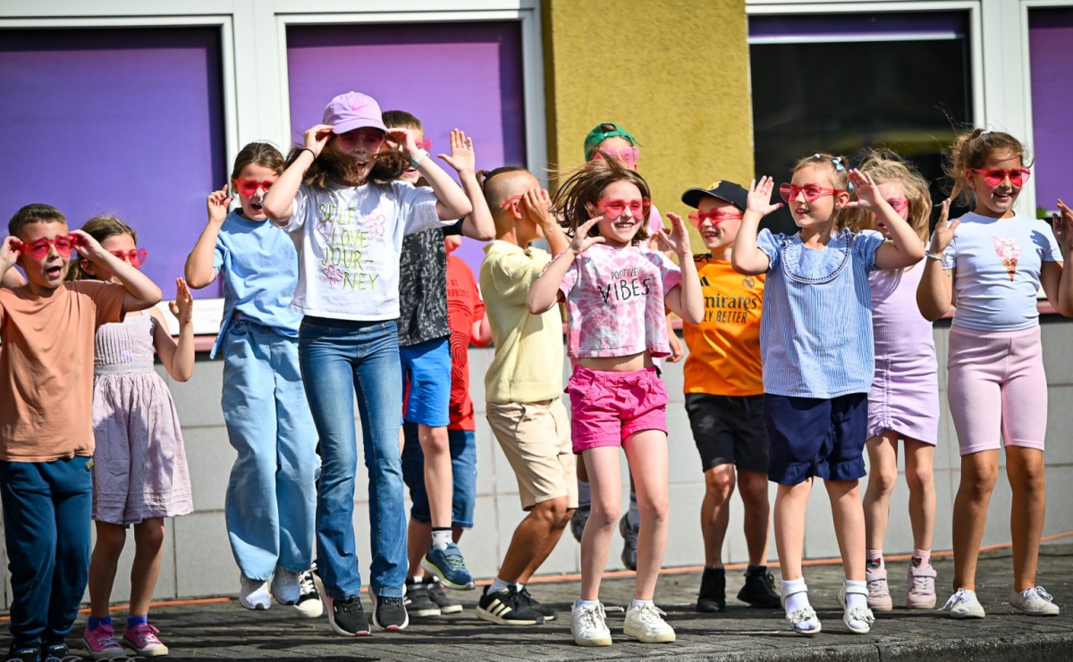 Rodzinny festyn pełen radości w SP 18 im. Książąt Raciborskich [FOTO i WIDEO] - Serwis informacyjny z Raciborza - naszraciborz.pl