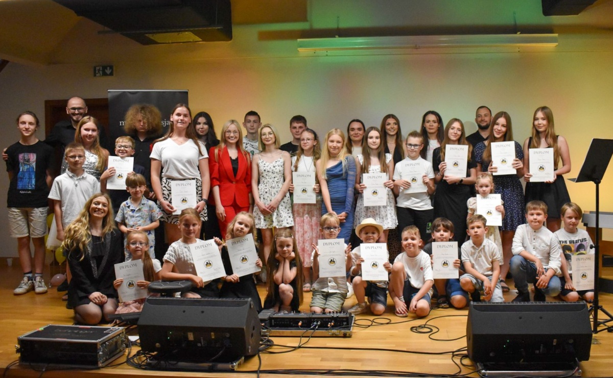 Młodzi artyści na scenie domu książęcego Zamku Piastowskiego - Serwis informacyjny z Raciborza - naszraciborz.pl