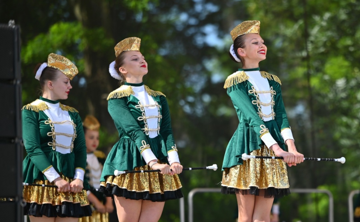 Mażoretki opanowały Zamek Piastowski. V Mażoretkowy Zawrót Głowy - Serwis informacyjny z Raciborza - naszraciborz.pl
