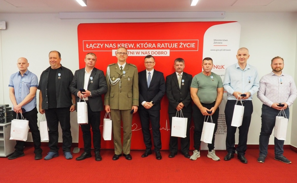 Kropla odwagi, litry nadziei. Krwiodawcy z regionu uhonorowani przez Ministra Zdrowia - Serwis informacyjny z Raciborza - naszraciborz.pl