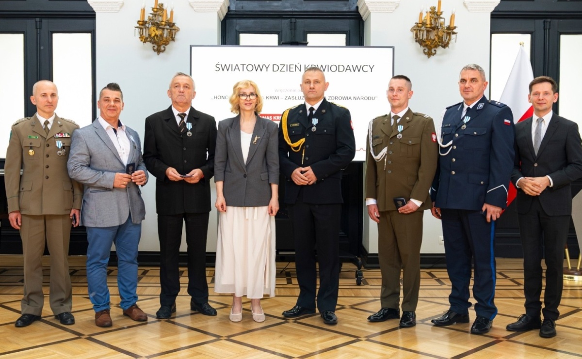 Strażnicy graniczni w gronie uhonorowanych Krwiodawców – odznaka za zasługi dla zdrowia narodu - Serwis informacyjny z Raciborza - naszraciborz.pl