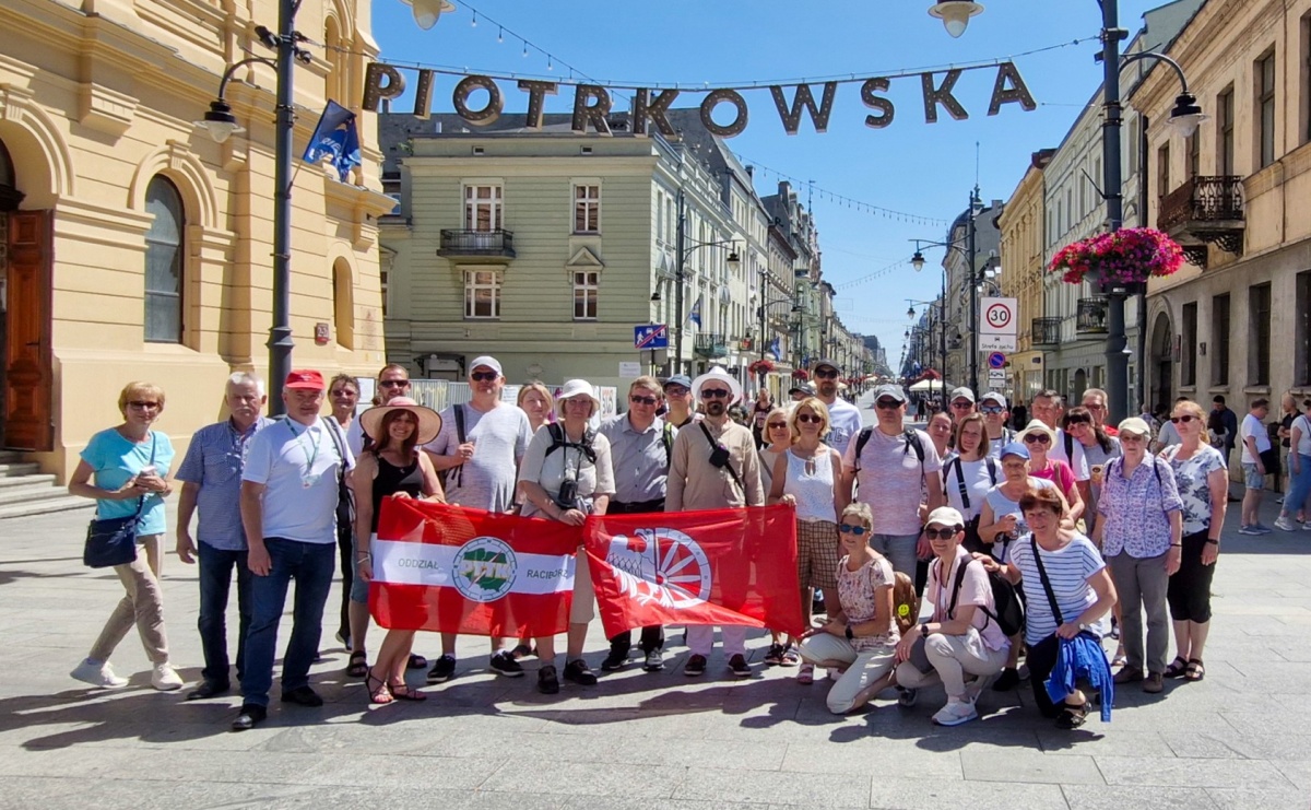 Raciborzanie zwiedzili Toruń i Łódź. PTTK zaprasza na wyprawę na Babią Górę - Serwis informacyjny z Raciborza - naszraciborz.pl