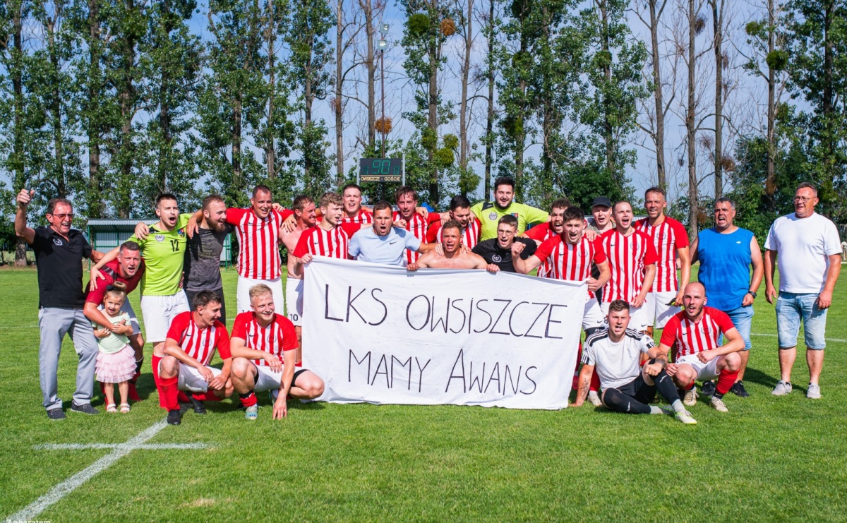 Derbowe emocje i powrót do A klasy: Owsiszcze górą w barażowym starciu z rezerwami Tworkowa [FOTO] - Serwis informacyjny z Raciborza - naszraciborz.pl
