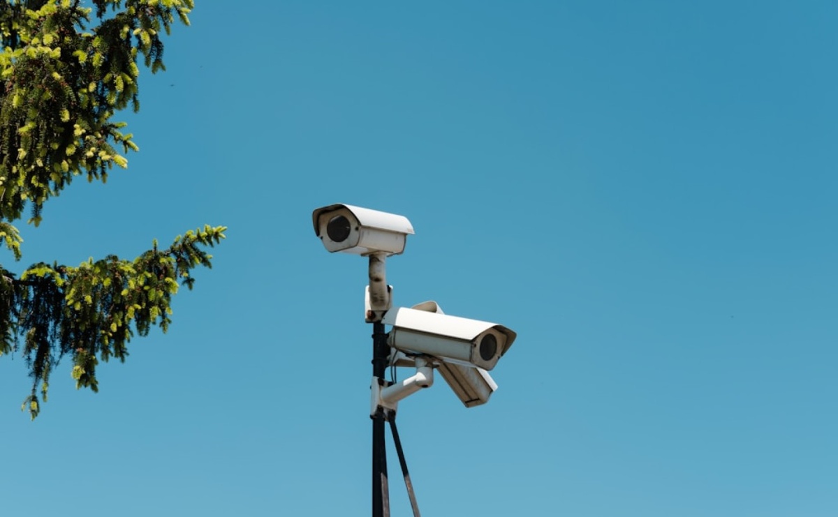 Jak powinien prawidłowo przebiegać montaż kamer? - Serwis informacyjny z Raciborza - naszraciborz.pl