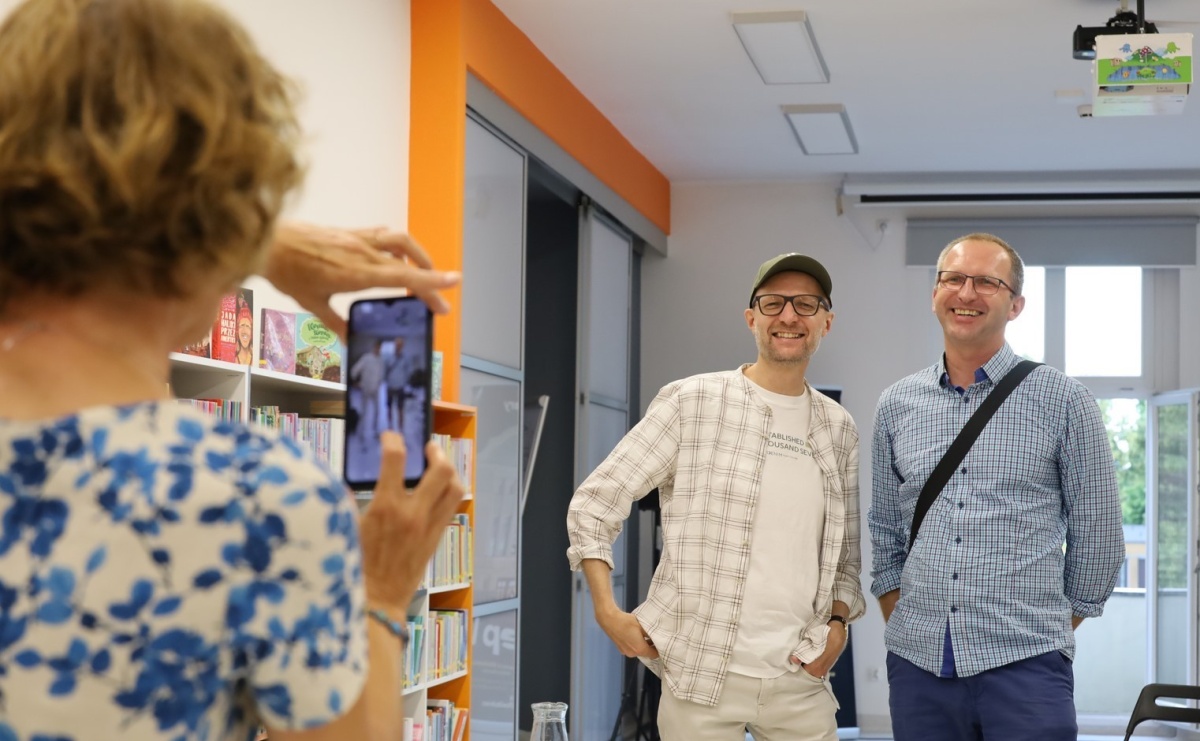 Nie jestem najlepszym ojcem na świecie. Krystian Hanke w raciborskiej bibliotece - Serwis informacyjny z Raciborza - naszraciborz.pl