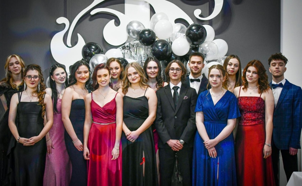 DLO Racibórz bezbłędnie na maturze! 100 procent zdawalności  - Serwis informacyjny z Raciborza - naszraciborz.pl