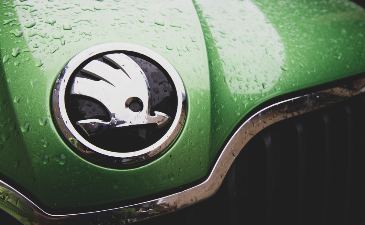 Samochody hybrydowe Škoda – Przegląd możliwości - Serwis informacyjny z Raciborza - naszraciborz.pl