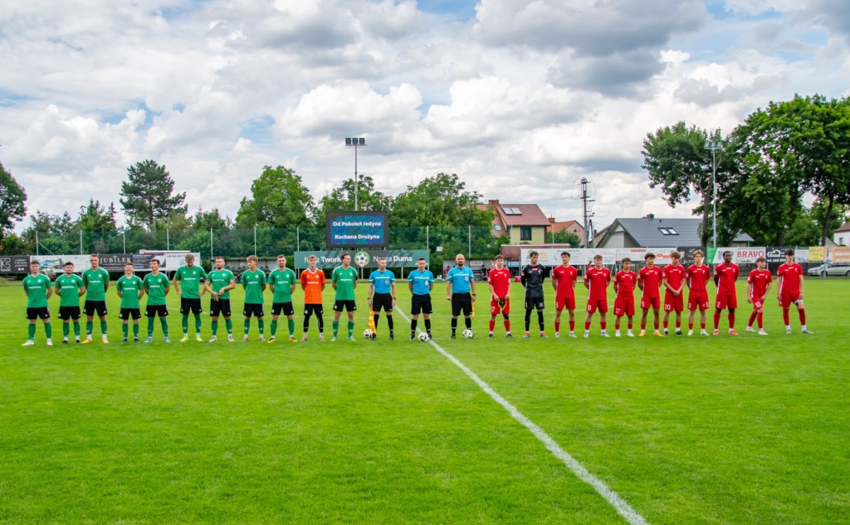 LKS Tworków podejmował u siebie Górnika Zabrze. Walka była zacięta, wynik - nieprzeciętny [FOTO i WIDEO] - Serwis informacyjny z Raciborza - naszraciborz.pl