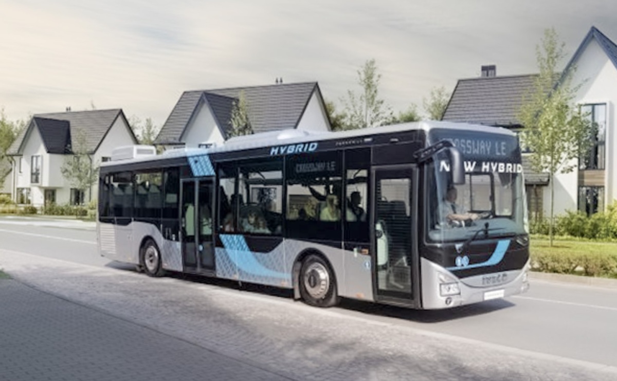 Nowoczesne autobusy hybrydowe Iveco zasilą flotę PKS Racibórz - Serwis informacyjny z Raciborza - naszraciborz.pl