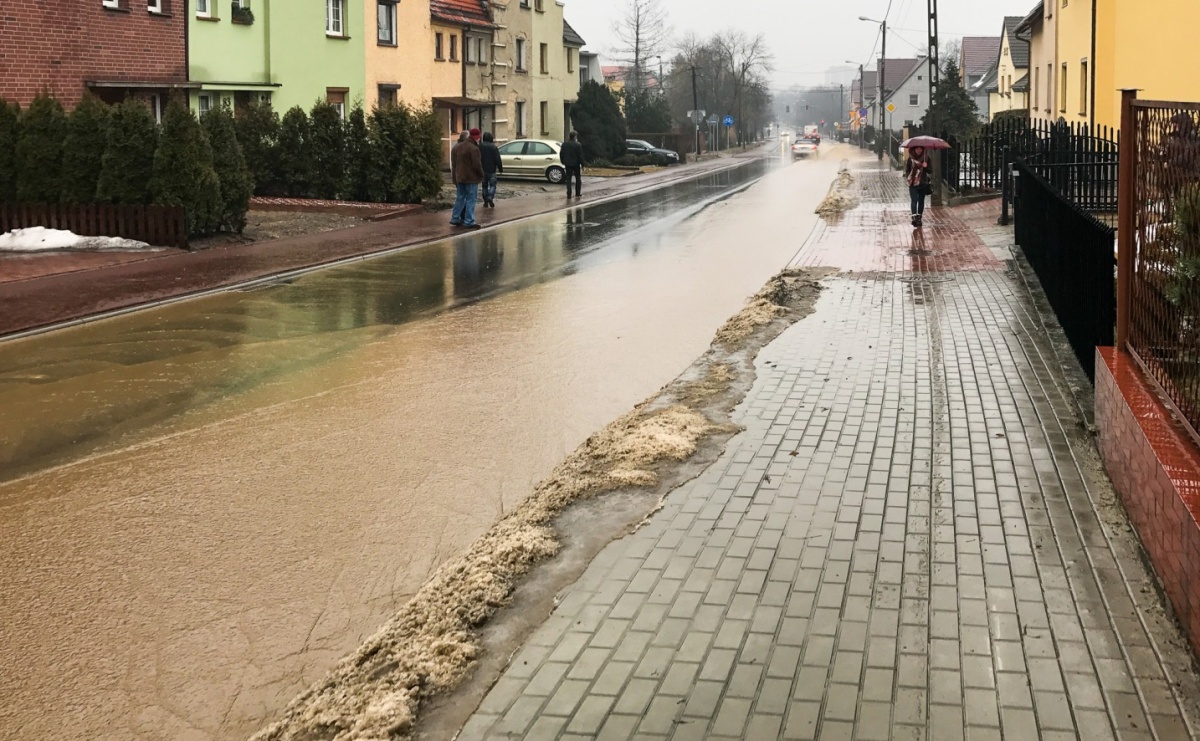 Deszczowa pułapka? Radny pyta o odwodnienie nowych inwestycji - Serwis informacyjny z Raciborza - naszraciborz.pl