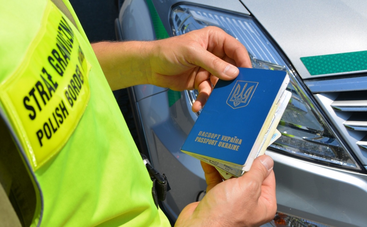 Obcokrajowcy popełniający przestępstwa przymusowo opuszczają nasz kraj - Serwis informacyjny z Raciborza - naszraciborz.pl