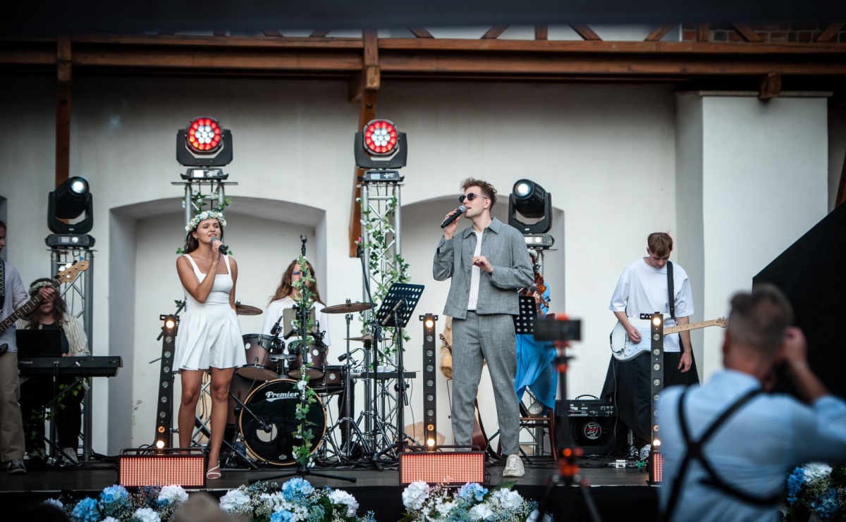 Z miłości do muzyki – jubileuszowy koncert Voltage na Zamku Piastowskim. W roli głównej Justyna Bulenda - Serwis informacyjny z Raciborza - naszraciborz.pl