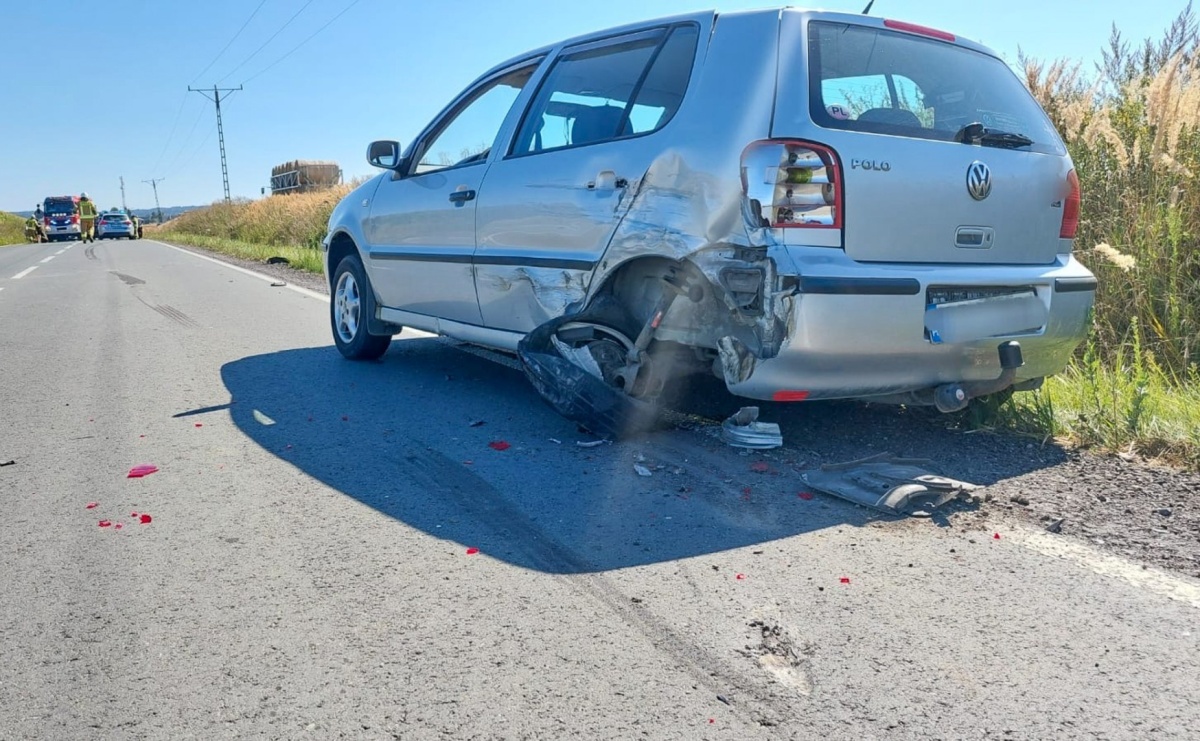 Kolizja dwóch Volkswagenów na ul. Samborowickiej w Krzanowicach – sprawca ukarany mandatem - Serwis informacyjny z Raciborza - naszraciborz.pl