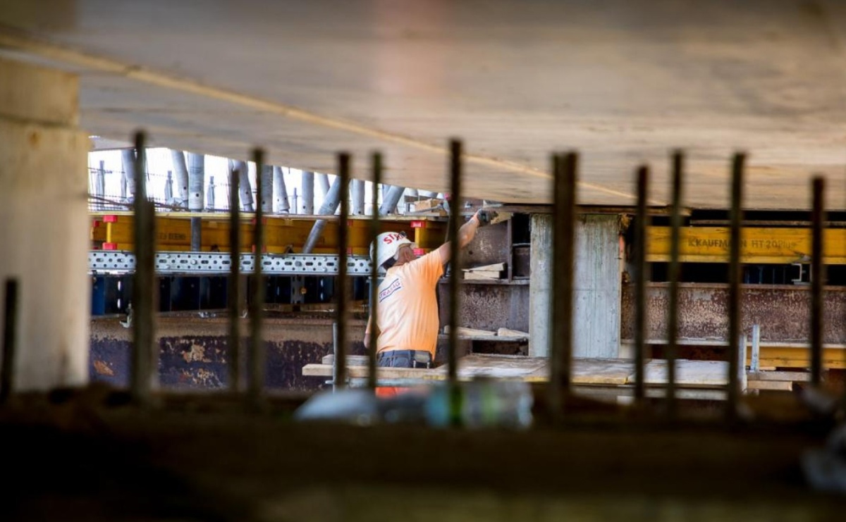 Nowy most na Odrze rośnie w oczach – z bliska widać, jak powstają jego potężne elementy - Serwis informacyjny z Raciborza - naszraciborz.pl