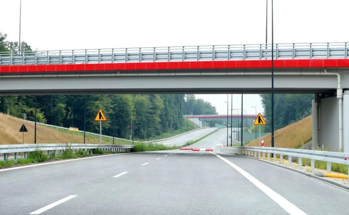 Nowy odcinek Drogi Regionalnej Racibórz–Pszczyna w Rybniku ukończony, ale wciąż zamknięty. Co wstrzymuje otwarcie? - Serwis informacyjny z Raciborza - naszraciborz.pl