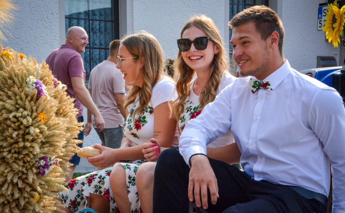 Dożynki w Cyprzanowie rozpoczęły sezon świętowania plonów w gminie Pietrowice Wielkie - Serwis informacyjny z Raciborza - naszraciborz.pl