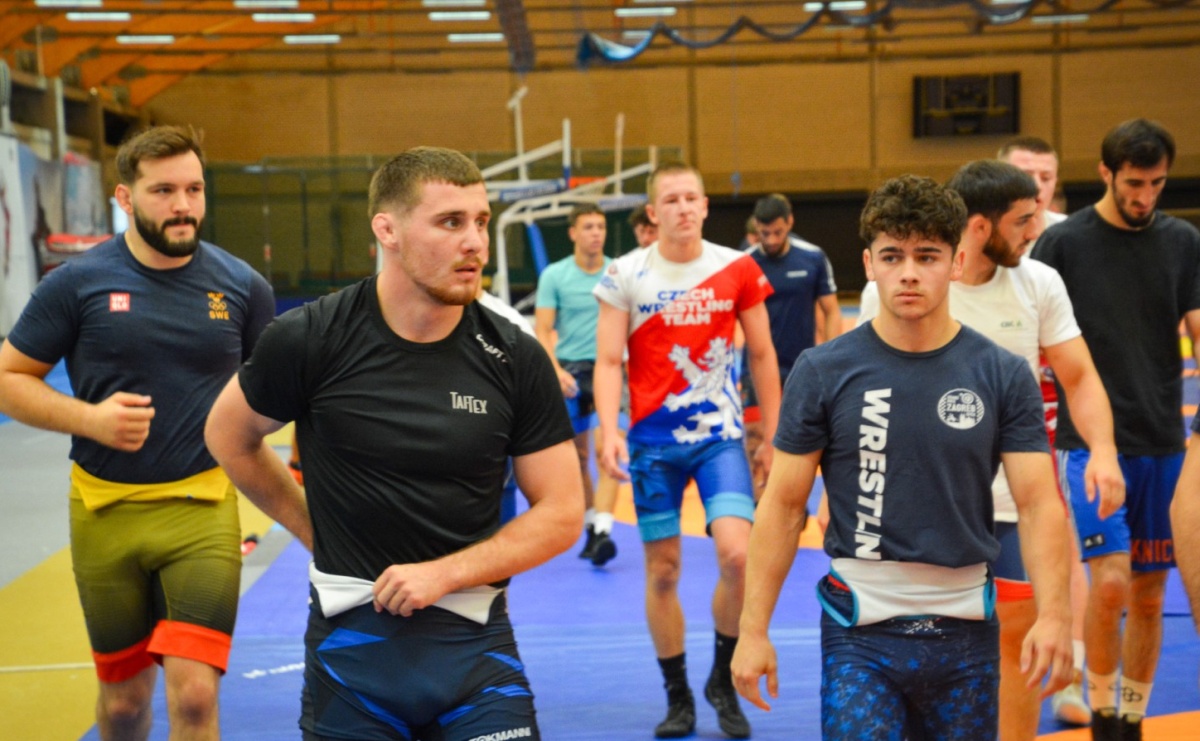 Światowe gwiazdy zapasów trenują w Raciborzu - Serwis informacyjny z Raciborza - naszraciborz.pl