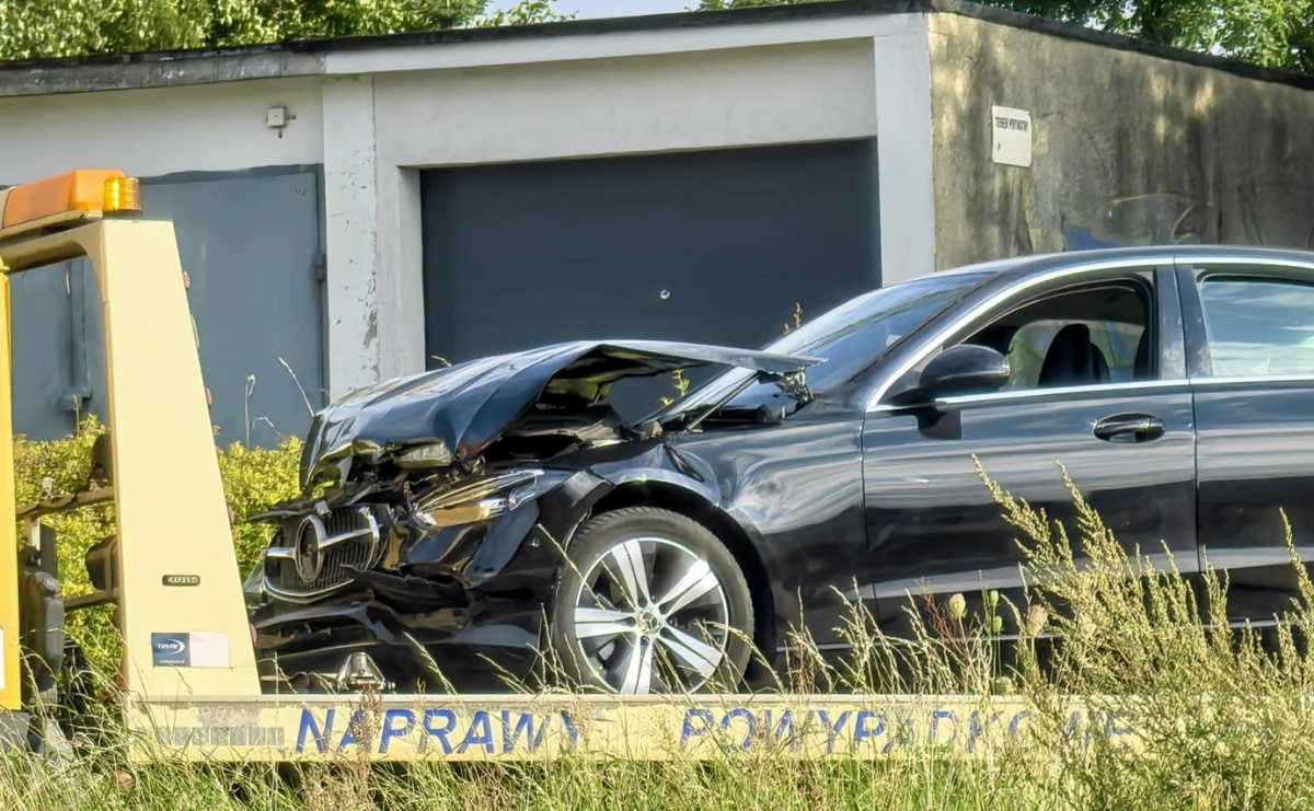 Trzy interwencje straży pożarnej jednego dnia. Zdarzenia drogowe i gniazdo owadów - Serwis informacyjny z Raciborza - naszraciborz.pl